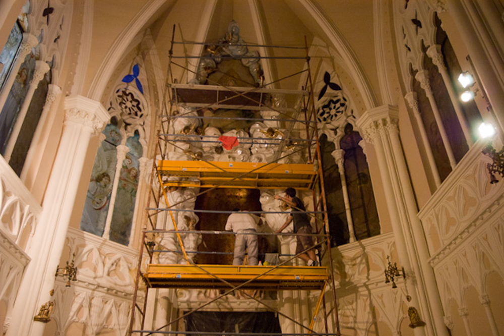 Imagen religiosa antes de su restauraci&oacute;n, ejemplo 3
