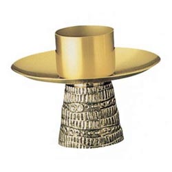 Candelero en metal con grabado decorativo de ...