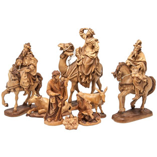 Nacimiento completo con reyes a camello