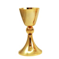 Cliz en metal dorado con nudo acanalado