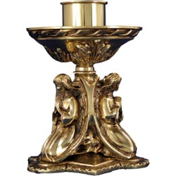 Candelero de altar en metal dorado con tres ...