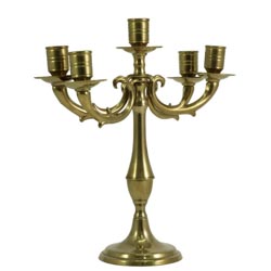 Candelabro de cinco brazos en latn pulido de...