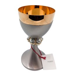 C�liz de lat�n plateado mate con copa dorada ...