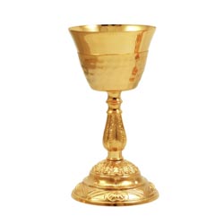 Cliz dorado con copa martillada y base decor...