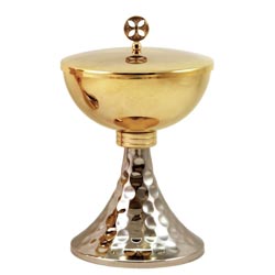 Copn en latn dorado de 24K con base martill...