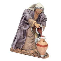 Seora con vino 17 cm