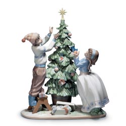Arreglando el rbol de navidad
