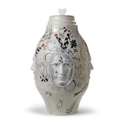 Medium conversacin vase