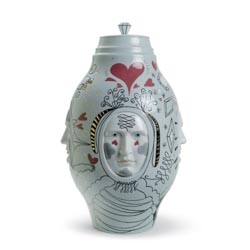 Small conversacin vase