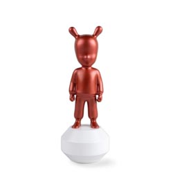The metallic red guest-little