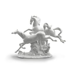 Caballos al galope (blanco)