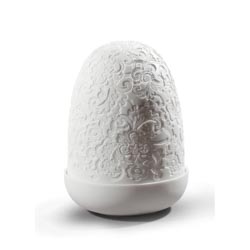 Lace dome lamp