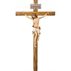 Cristo pisa en cruz recta en talla de madera ...