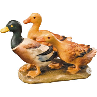 Grupo de patos en talla de madera de val Gard...