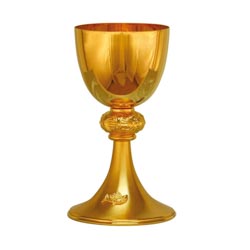 Cliz en latn dorado con nudo ornamentado