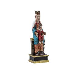 Imagen de la Virgen Romnica sentada en su tr...