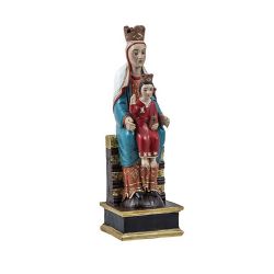 Imagen de la Virgen Romnica sentada en su tr...